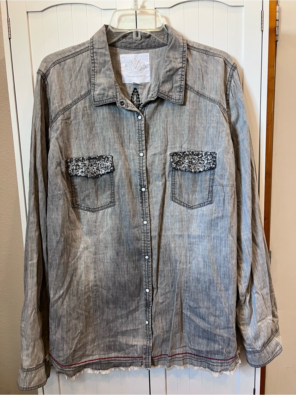Maurices Gray Button-Down Shirt with Sequin Pocket Flaps
